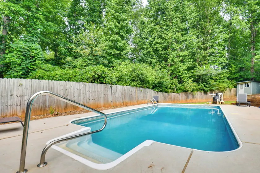 Peaceful Monroe Home w/ Private Pool, Pet Friendly - Innenbereich