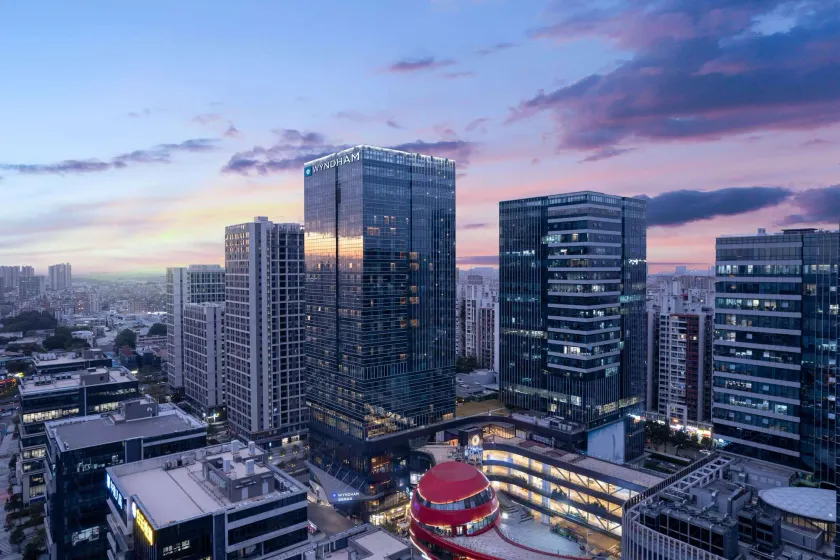 Wyndham Hotel Guangzhou Metro Branch-广交会期间提供免费穿梭巴士 - Image 1