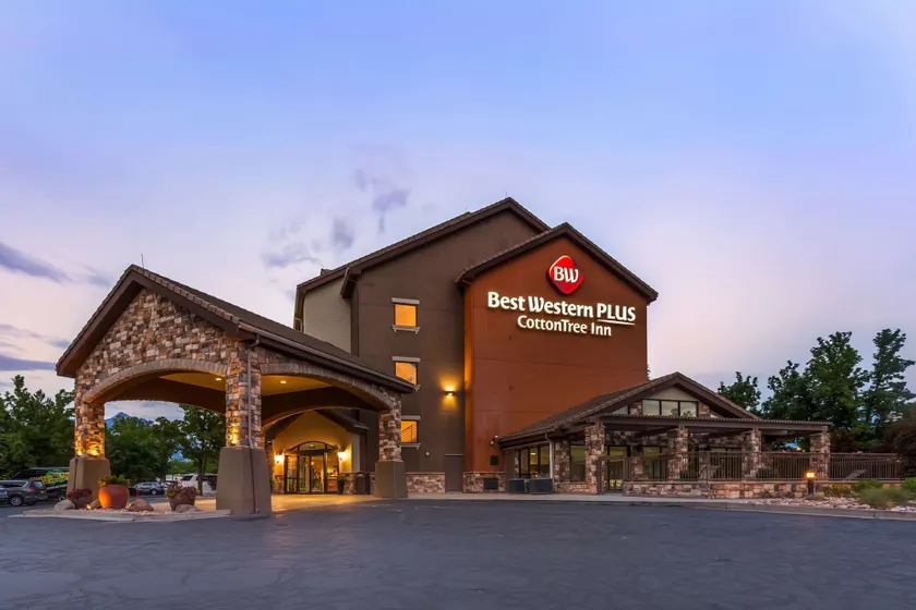 Best Western Plus Cotton Tree Inn - Image 1