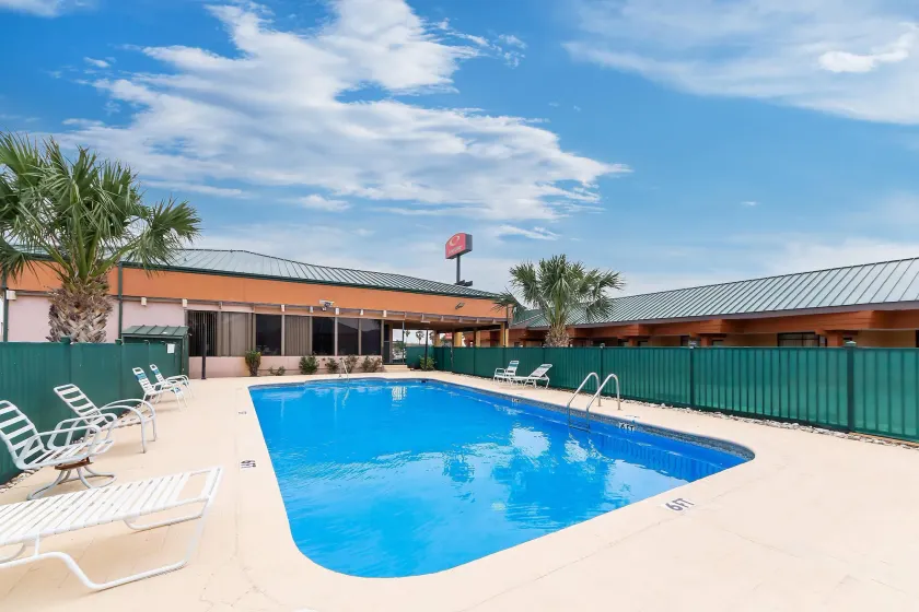 Econo Lodge Del Rio - Image 1