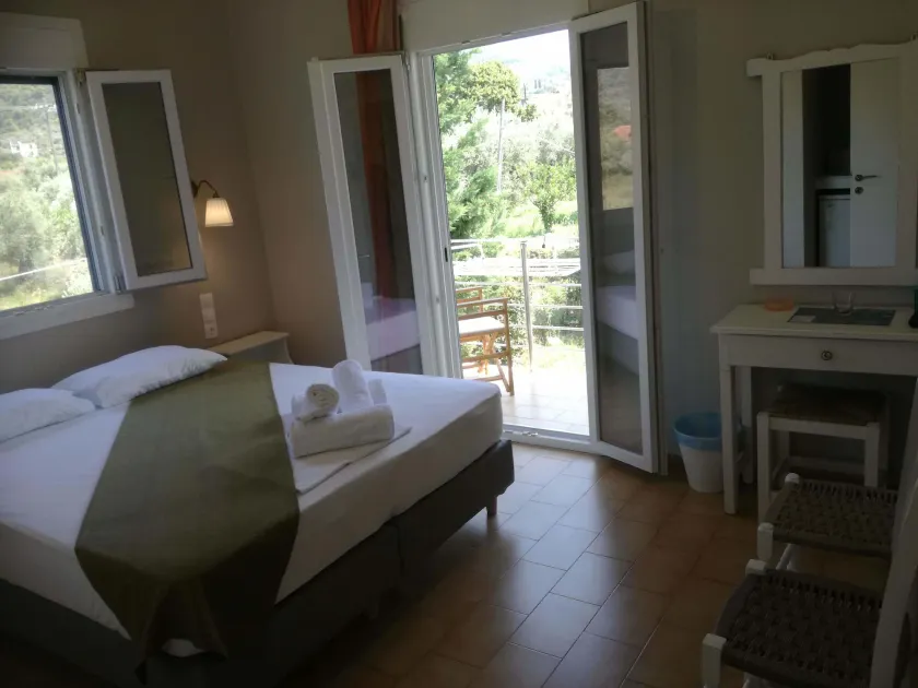 Rastoni Guest House Skopelos - Image 1