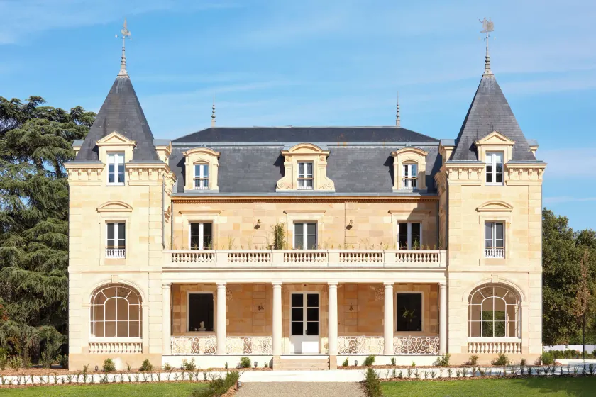 Château Léognan, Domaine viticole - proche Bordeaux - Image 1