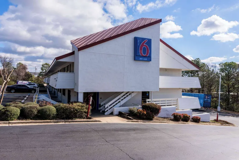 Motel 6-Birmingham, AL - Image 1