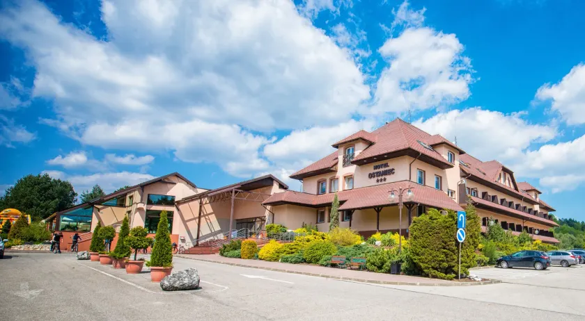 Hotel Ostaniec - Image 1