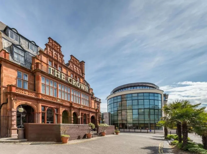 The Crown London Hotel, Cricklewood North West London, WorldHotels Distinctive - Image 1