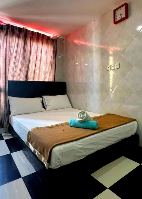 Bukit Beruntung Hotel - Image 1