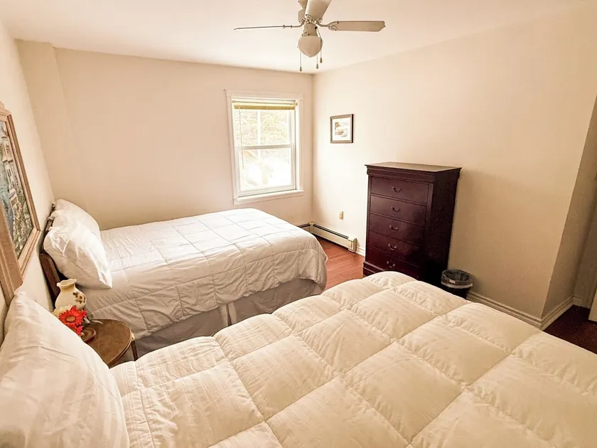 Wright's Creek Apartment - Image 1
