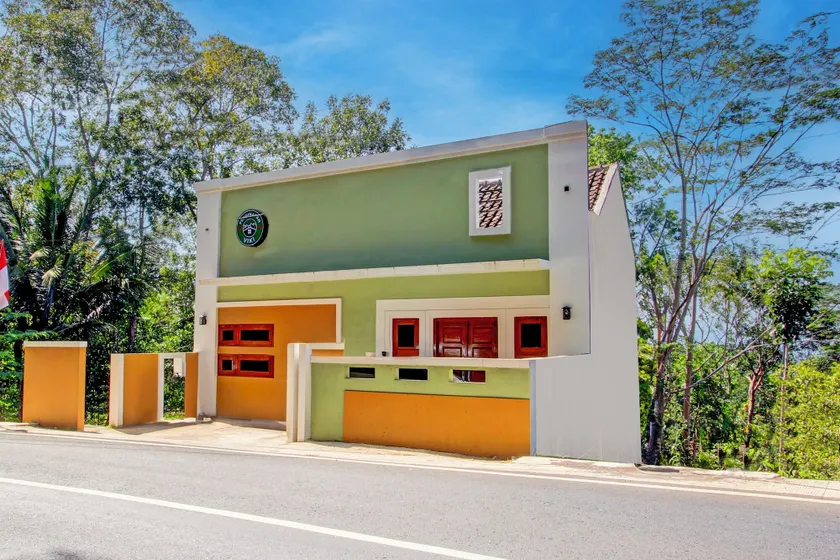 Hotel O Penginapan Viki Syariah - Image 1