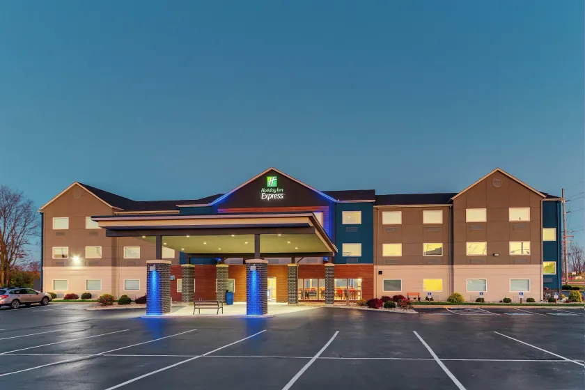 Holiday Inn Express - Cincinnati North - Monroe by IHG - Image 1