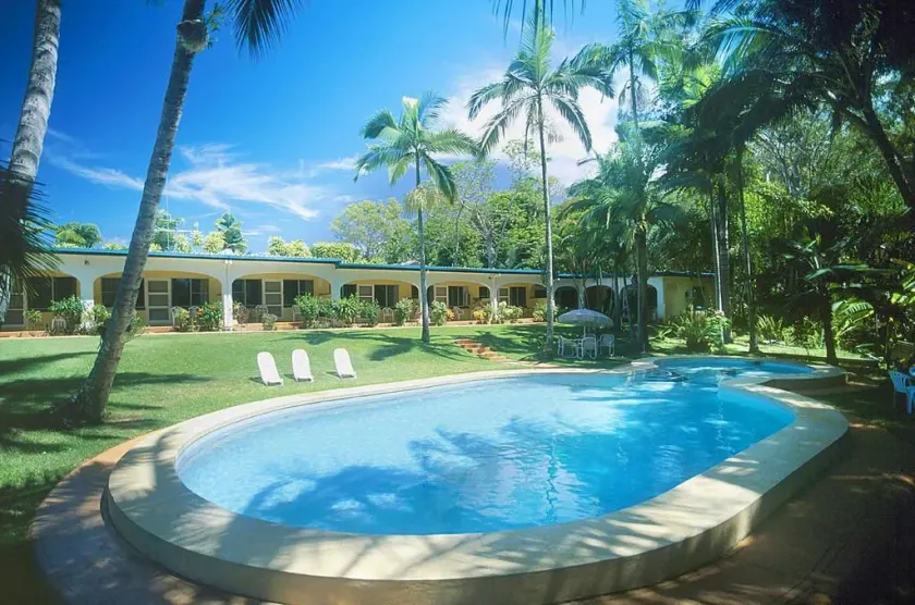 Villa Marine Holiday Apartments Cairns - Image 1