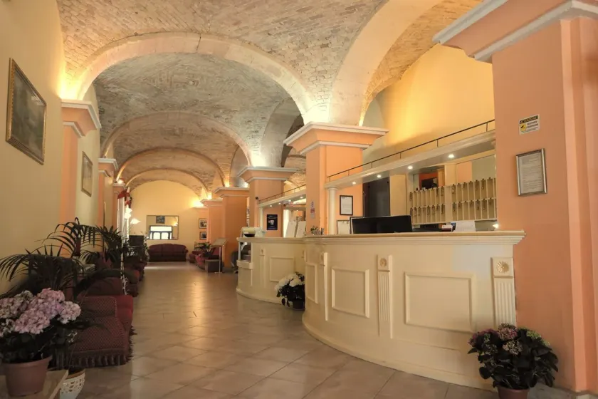 Hotel 4 Mori - Image 1
