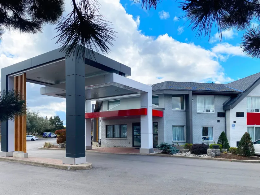 Comfort Inn Dryden - Image 1