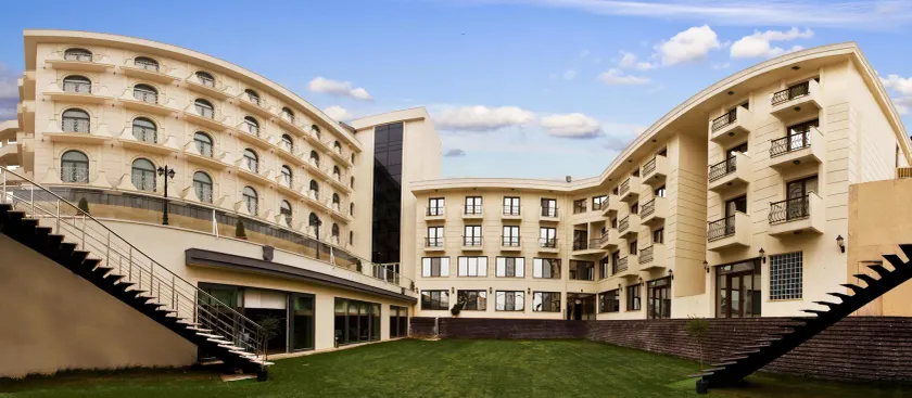 Bayramoglu Resort Hotel - Image 1