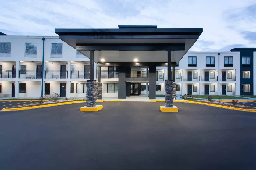 Clarion Pointe - Image 1
