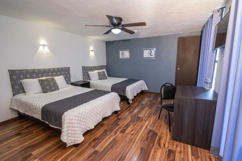 Hotel delf-inn - Image 1