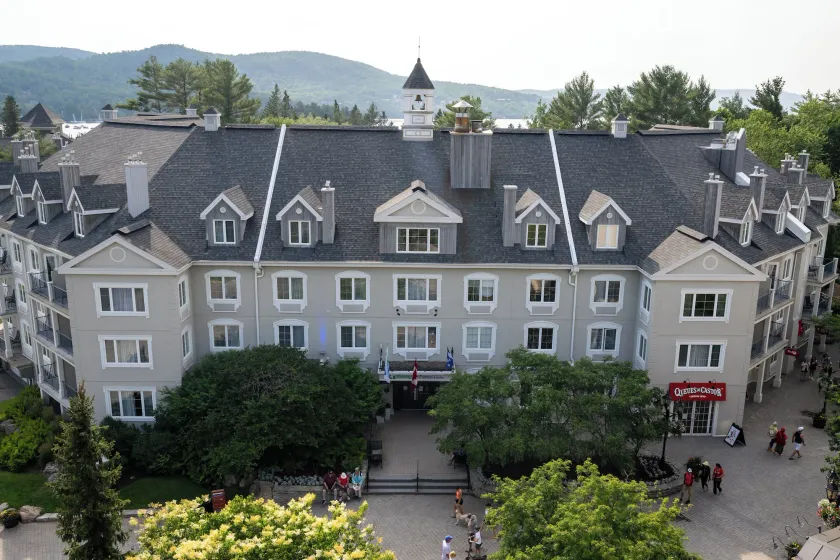 Holiday Inn Express & Suites Tremblant by IHG - Image 1