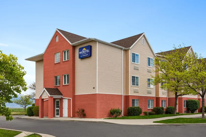 Microtel Inn & Suites by Wyndham Salt Lake City Airport - Image 1