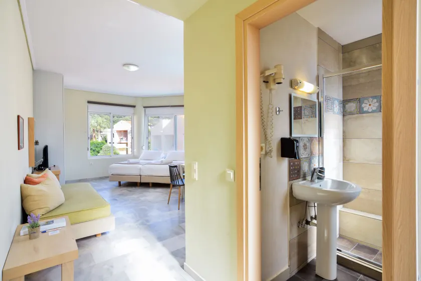 Elma's Dream Apartments & Villas - Image 1