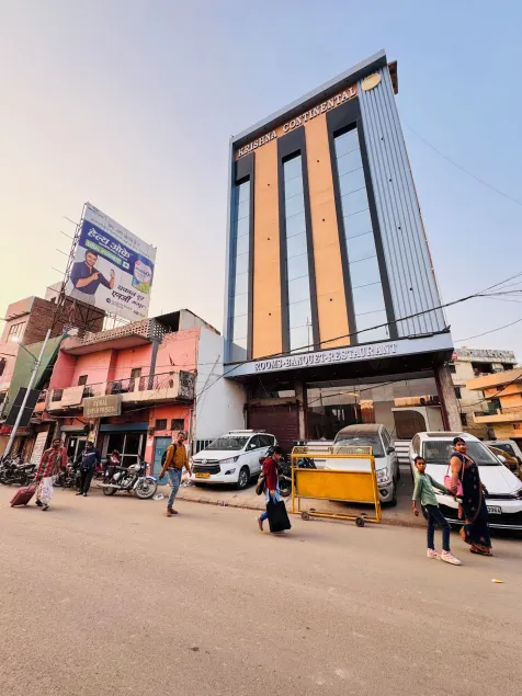 Hotel Krishna Continental - Image 1