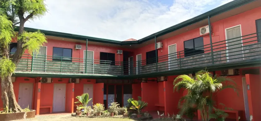 Max Travellers Inn by RedDoorz - Image 1