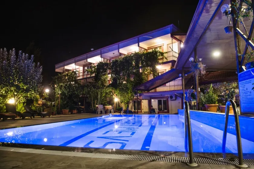 Hotel Dort Mevsim - Image 1