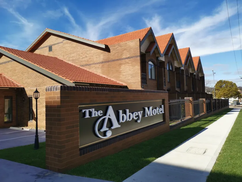The Abbey Motel Goulburn - Image 1