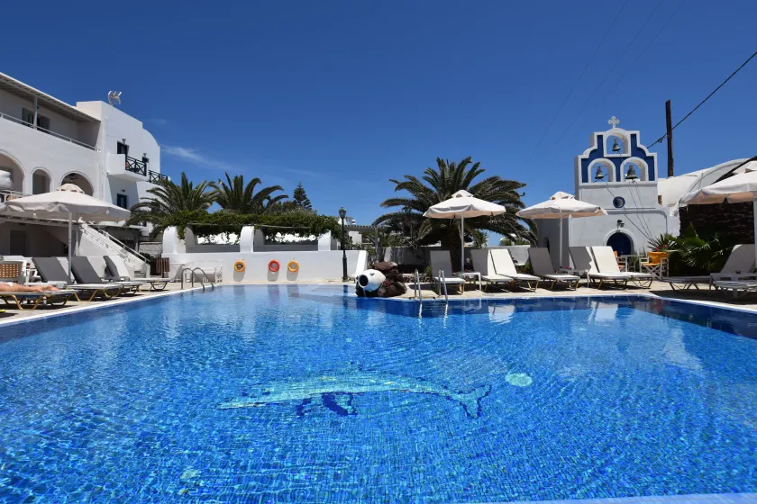 Rodakas Hotel - Image 1