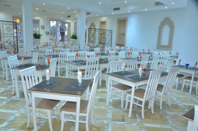 Hello Yasmine Hotel - Image 1