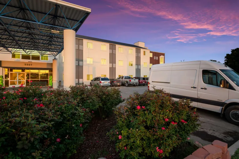 Motel 6-Roswell, NM - Image 1
