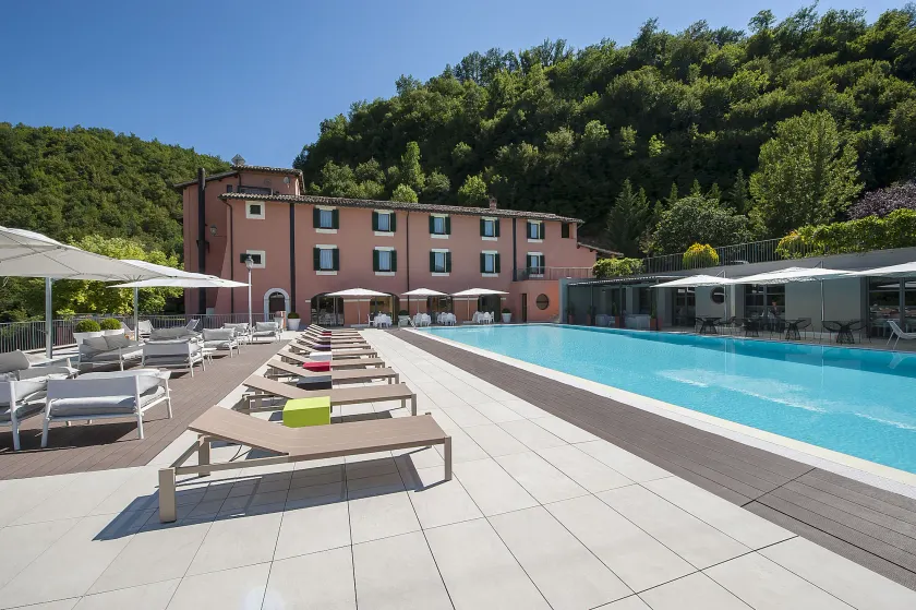 La Reggia Sporting Center Hotel - Image 1
