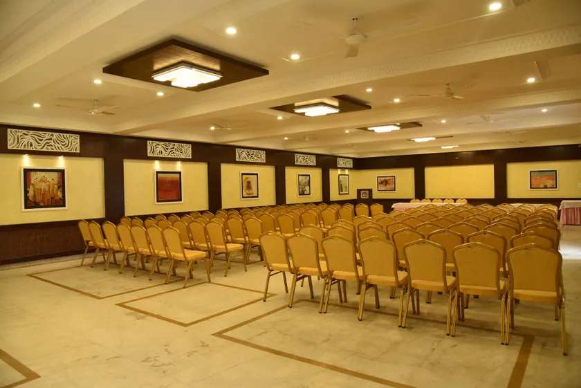 Hotel Ajanta Palace - Image 1