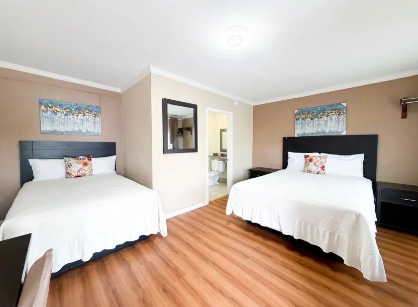 Royal Inn and Suites - Image 1