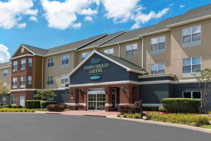 Homewood Suites by Hilton Indianapolis-Airport/Plainfield - Image 1