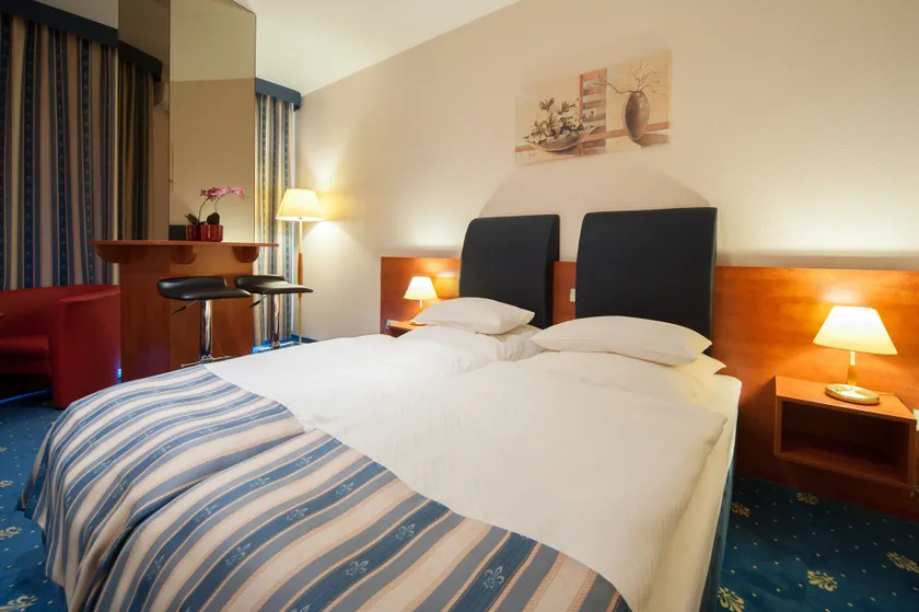 SkyHotelGwarna - Image 1