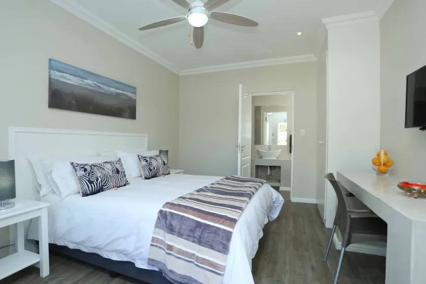 Eagle Cove - Image 1