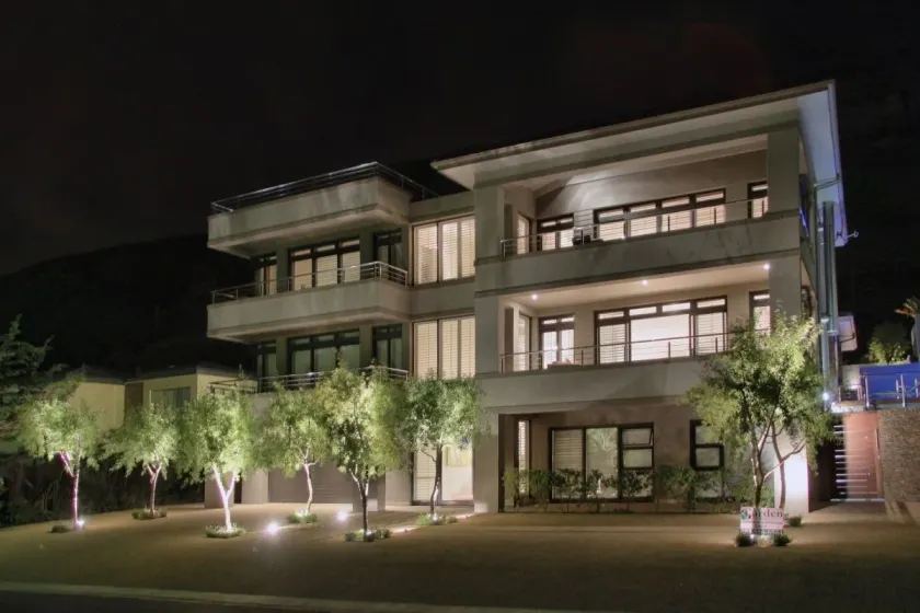 Selkirk House - Image 1
