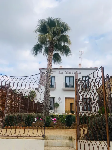 Hotel La Muralla - Image 1