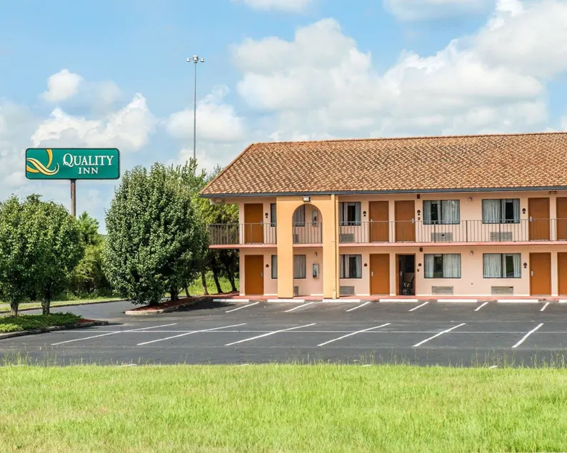 Quality Inn Marianna South - Image 1