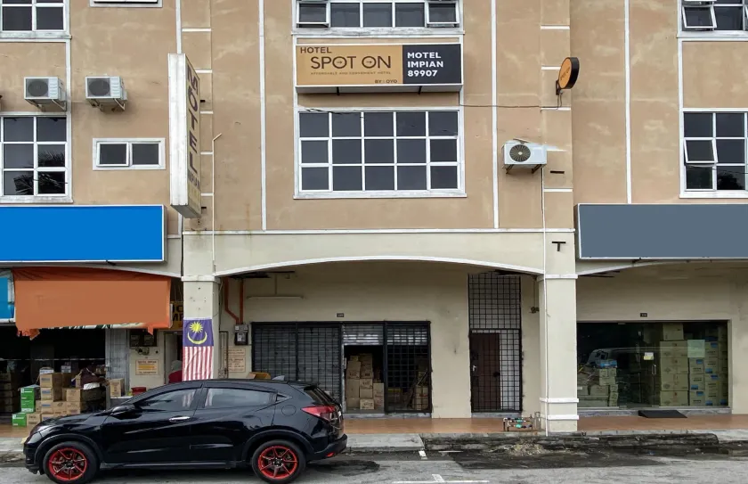 OYO SPOT ON Motel Impian - Image 1
