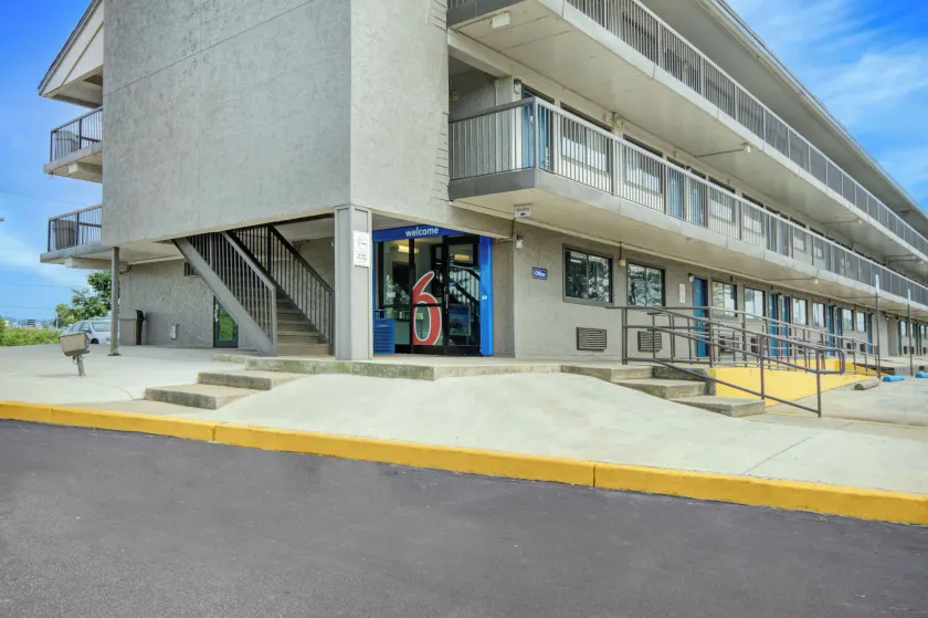 Motel 6-York, PA - Image 1
