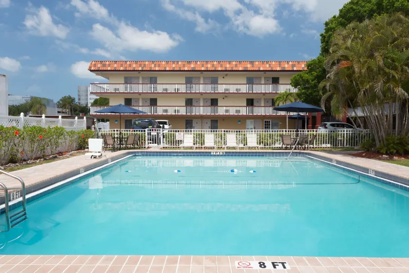 Baymont by Wyndham Sarasota - Image 1