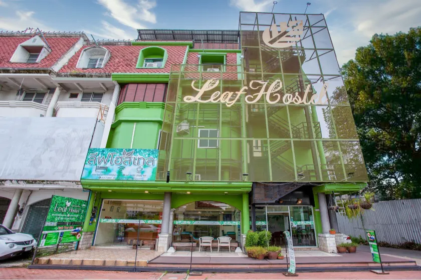 OYO 928 Leaf Hostel - Image 1