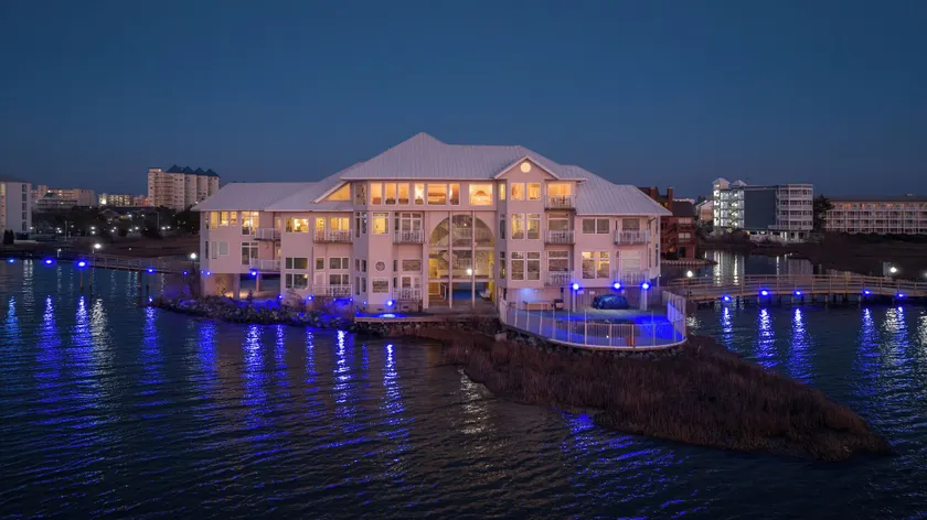 The Edge at Fager's Island - Image 1