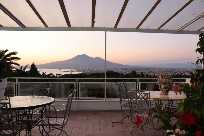Hotel Paradiso - Image 1