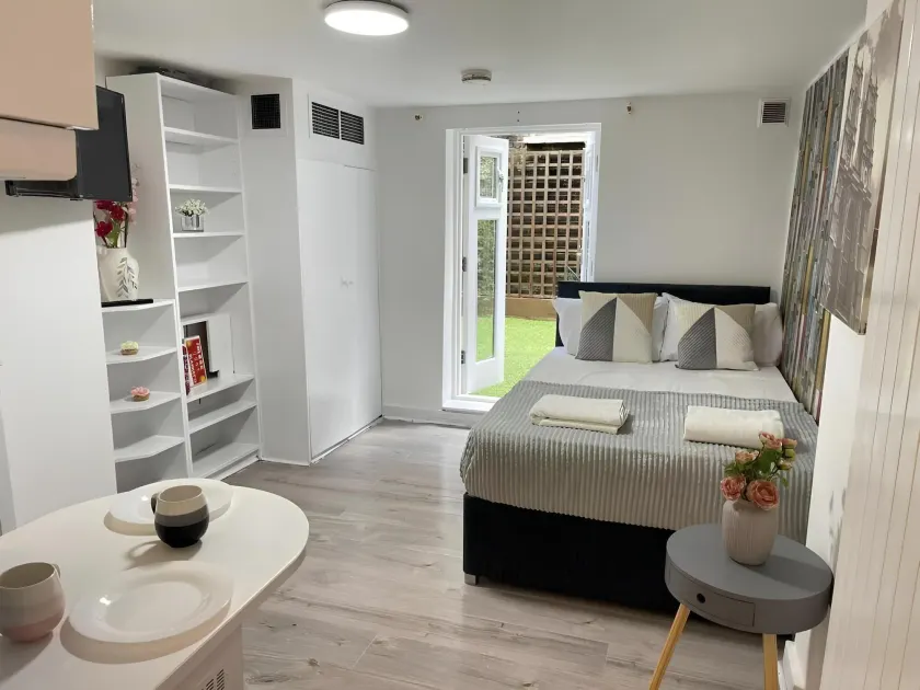 Portobello Road Artistic Studios - Image 1