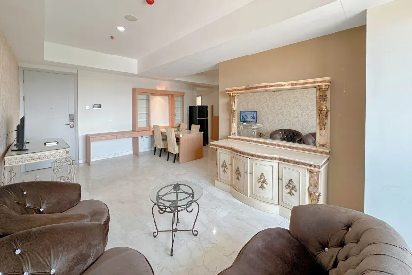 Nice 3Br Connected To Mall At Grand Sungkono Lagoon Apartment - Image 1