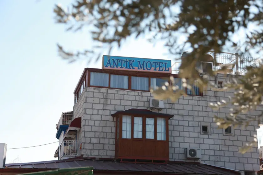 Antik Motel - Image 1