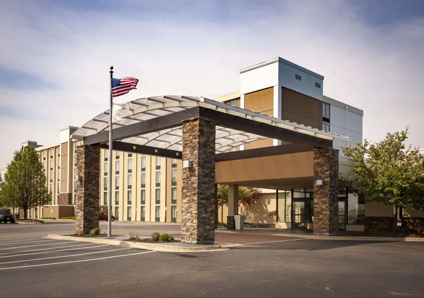 Best Western Plus Strongsville Cleveland - Image 1