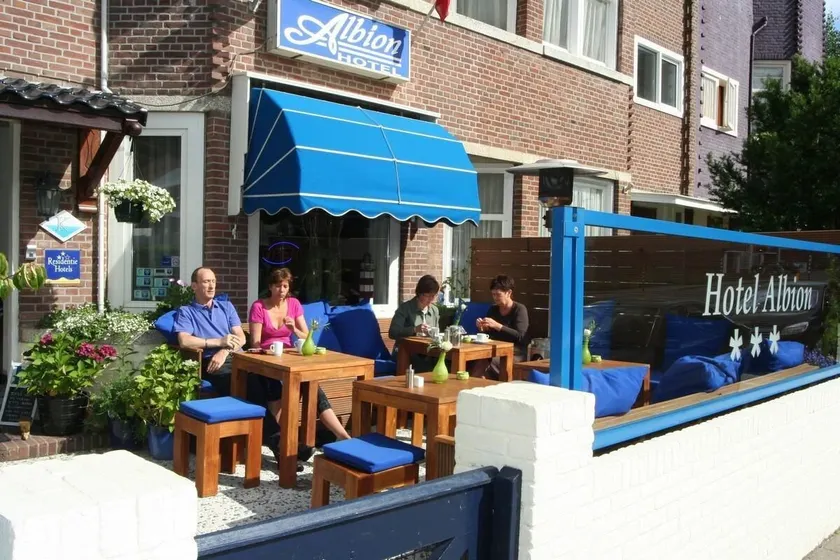 Hotel Albion - Image 1