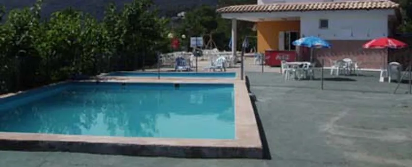 Cabañas y Bungalows La Falaguera - Image 1